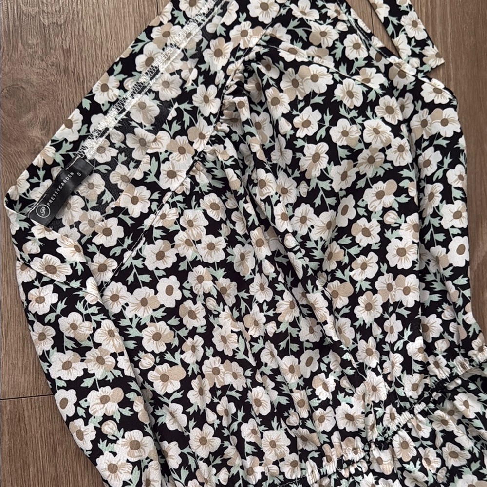 Black and White One Shoulder Long Sleeve Maxi Dress - Picture 2 of 3